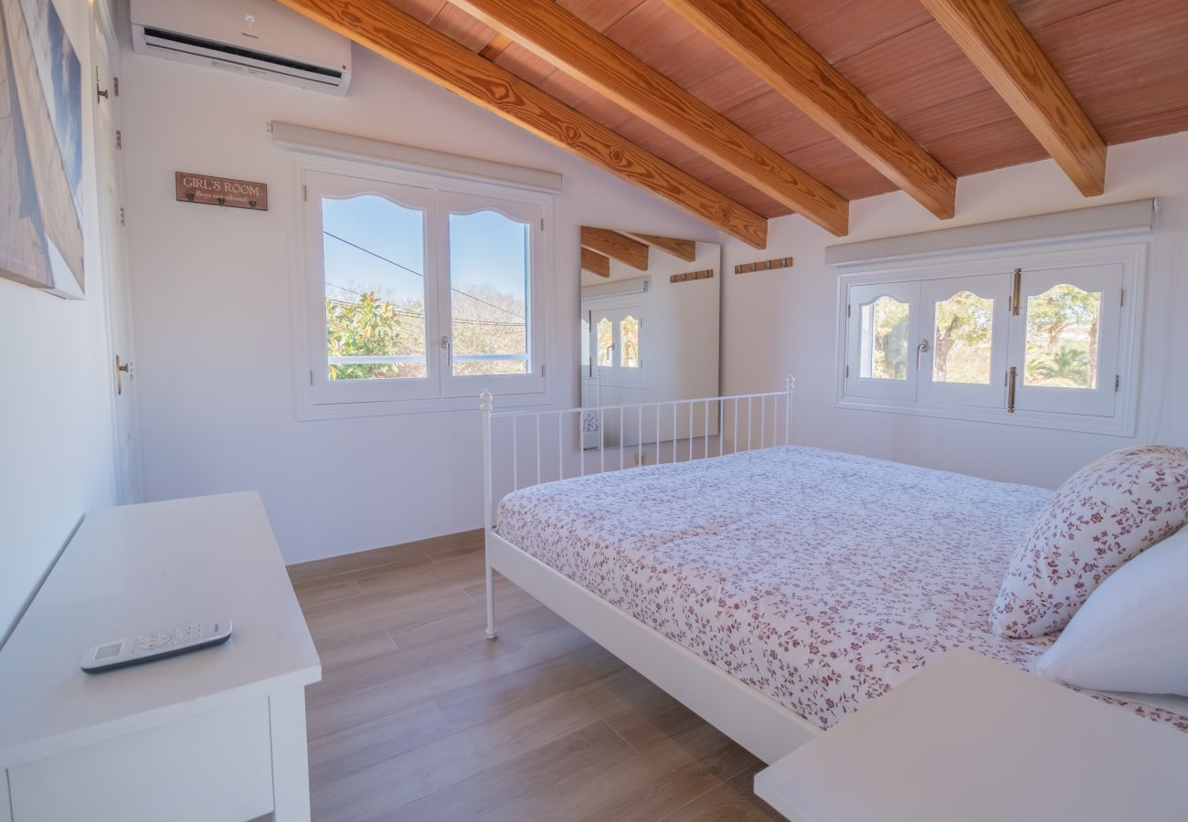 Chalet en Alcúdia - PARAISO casa para 6 personas en Puerto de Alcudia 750m de la playa