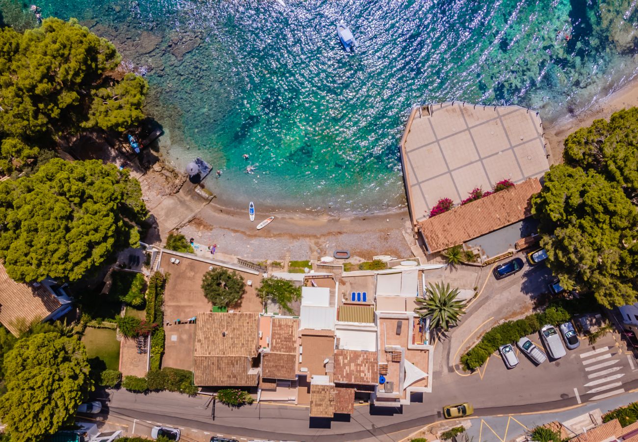 Villa en Alcúdia - Casa frente el mar en Alcanada 94