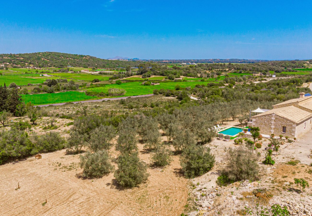 Finca en Sineu - CALUIX Finca para 8 , sol y relax en la naturaleza in Mallorca