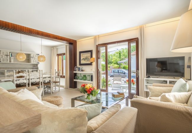 Villa en Port de Pollença - C072 Hibiscus by Mallorca Villa Selection Villa en Port de Pollença - C072 Hibiscus by Mallorca Villa Selection