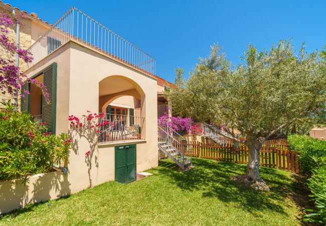 Casa adosada en Cala Romantica - E259 Casa Goldi by Mallorca Villa Selection Casa adosada en Cala Romantica - E259 Casa Goldi by Mallorca Villa Selection