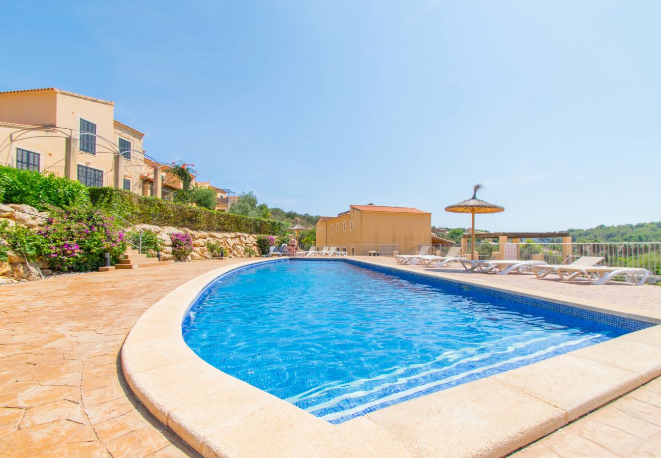 Casa adosada en Cala Romantica - Casa Alegria 4+2 Casa a 350m de Cala Romantica para 4+2 personas