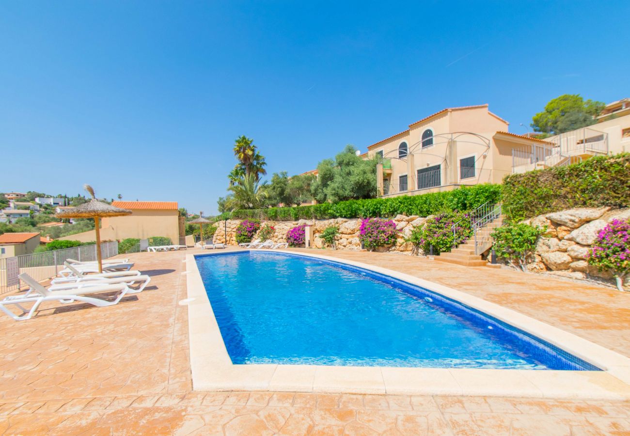 Casa adosada en Cala Romantica - Casa Alegria 4+2 Casa a 350m de Cala Romantica para 4+2 personas