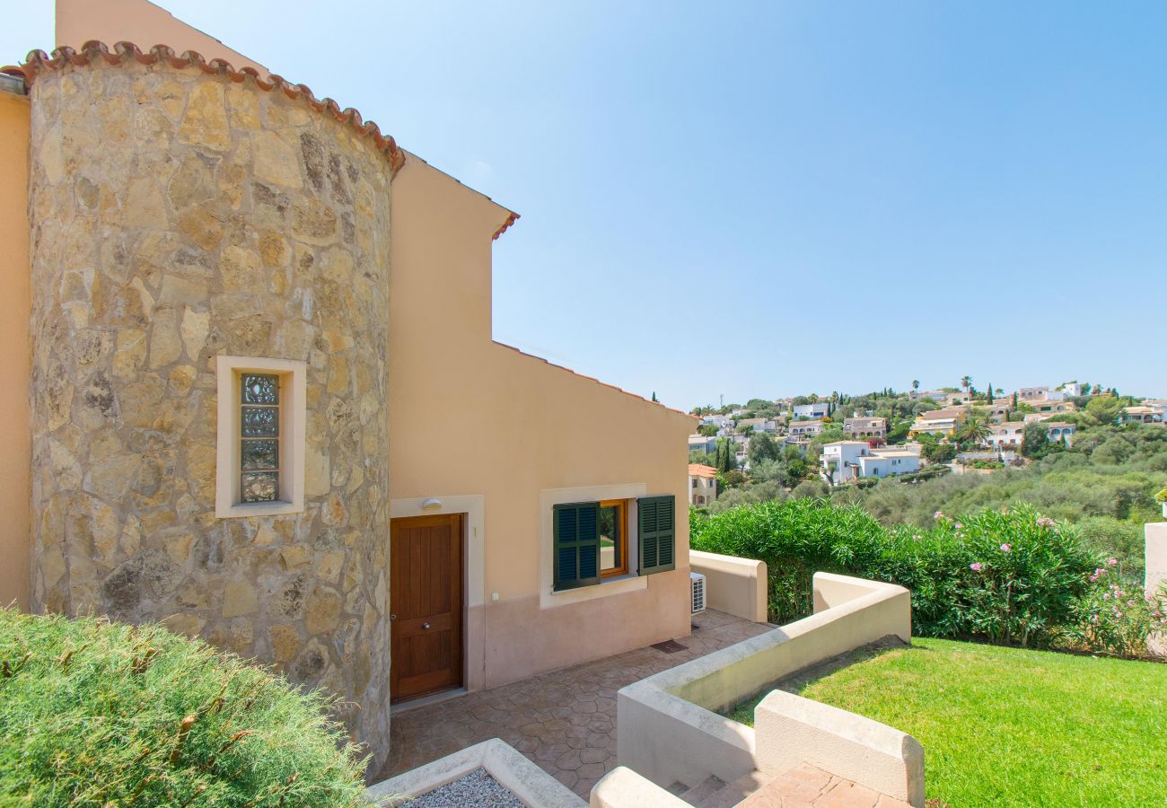 Casa adosada en Cala Romantica - Casa Alegria 4+2 Casa a 350m de Cala Romantica para 4+2 personas