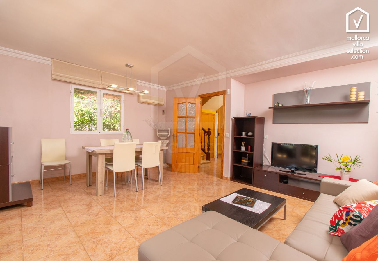 Casa adosada en Alcúdia - Maristany en Alcudia para 6 a 350m de la playa AC, Wi Fi