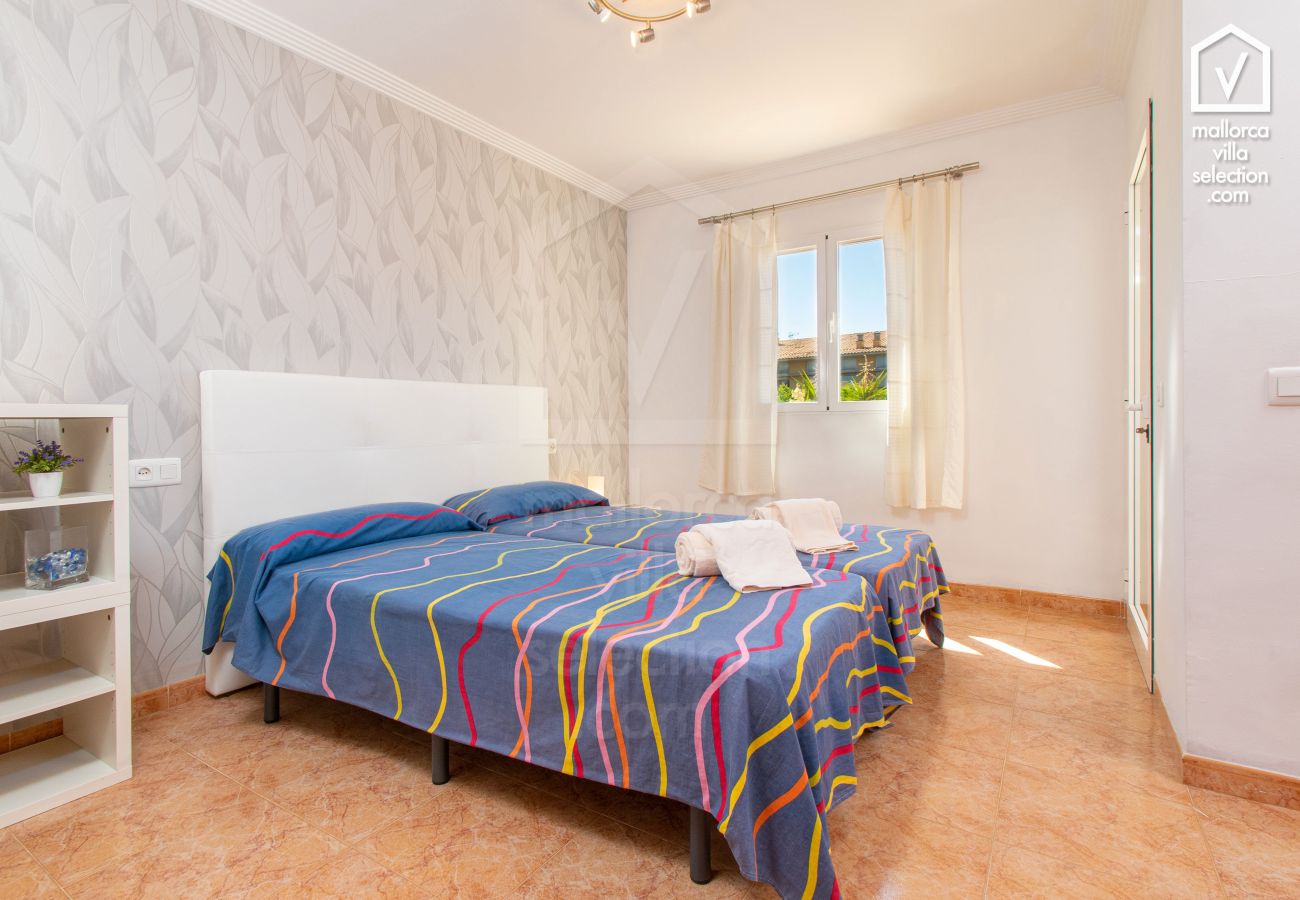 Casa adosada en Alcúdia - Maristany en Alcudia para 6 a 350m de la playa AC, Wi Fi