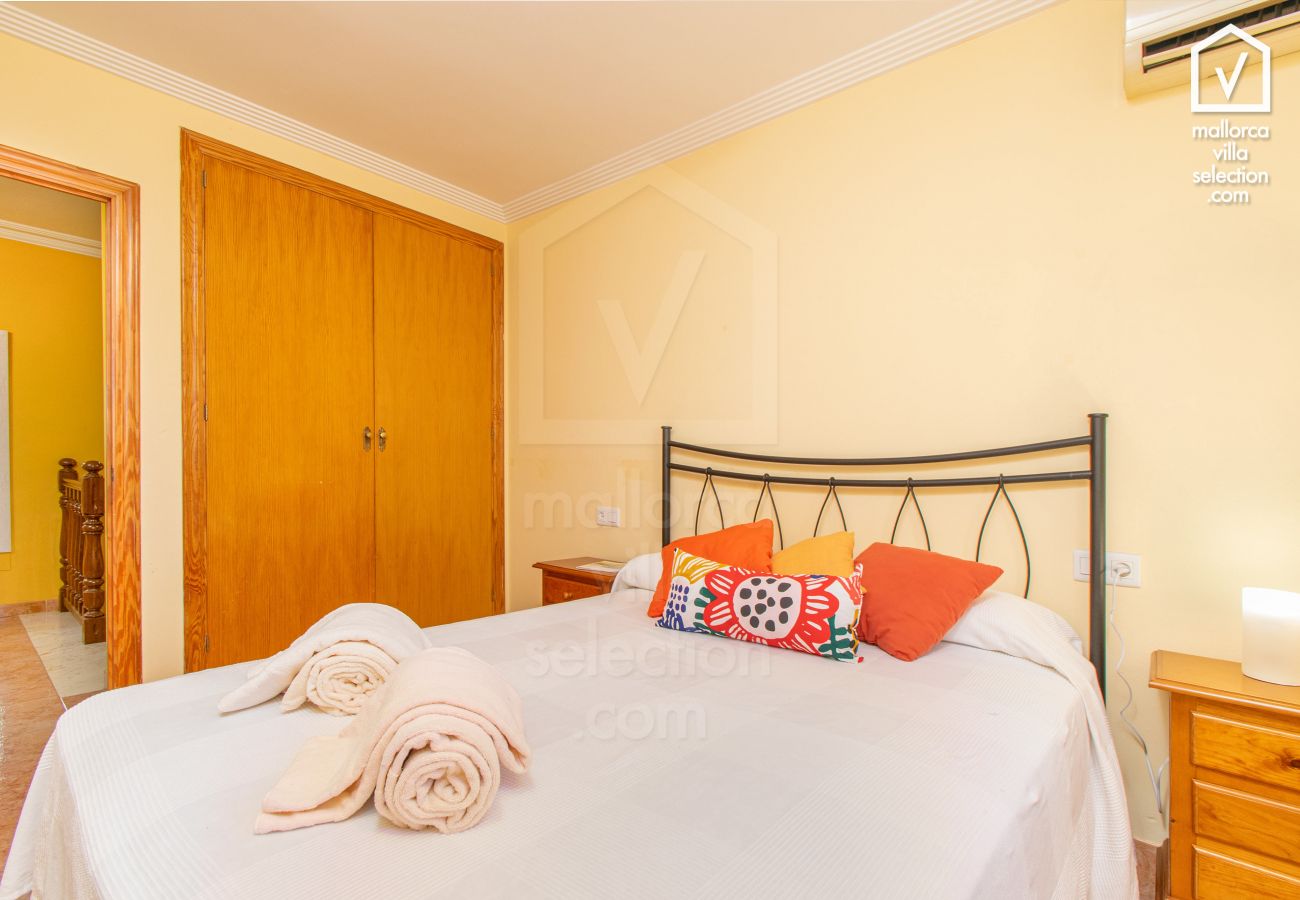 Casa adosada en Alcúdia - Maristany en Alcudia para 6 a 350m de la playa AC, Wi Fi