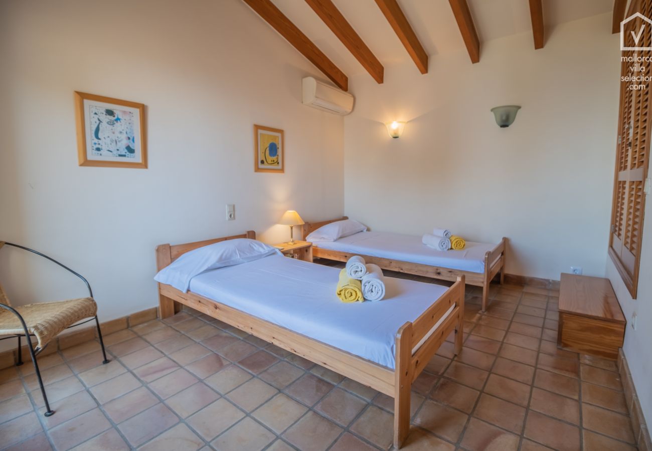 Casa en Alcúdia - Tres Pinos para 6 con piscina en Alcanada / Alcudia