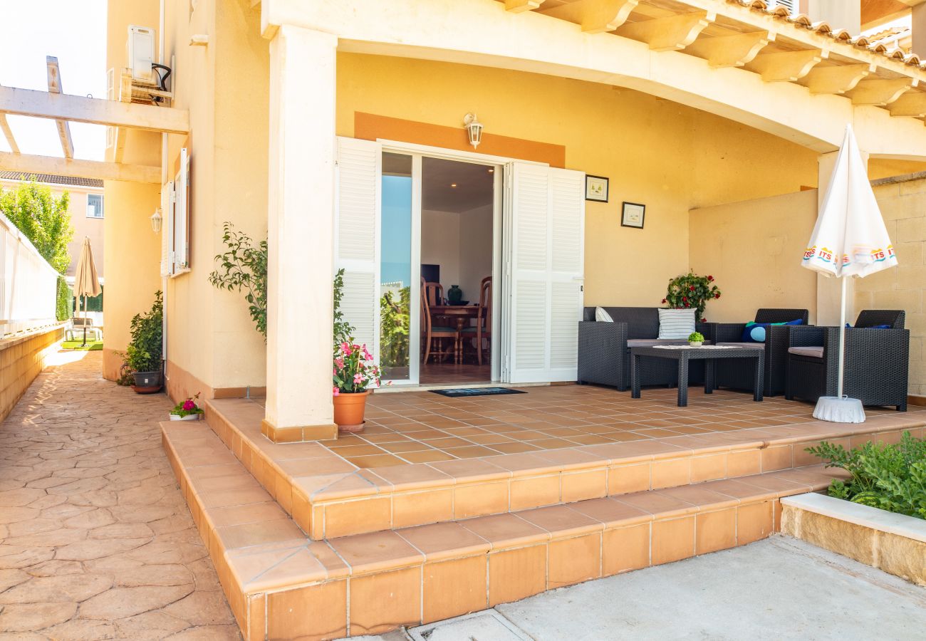 Casa adosada en Alcúdia - Estrella para 8 a 350m de la playa con piscina en Alcudia. AC, WiFi