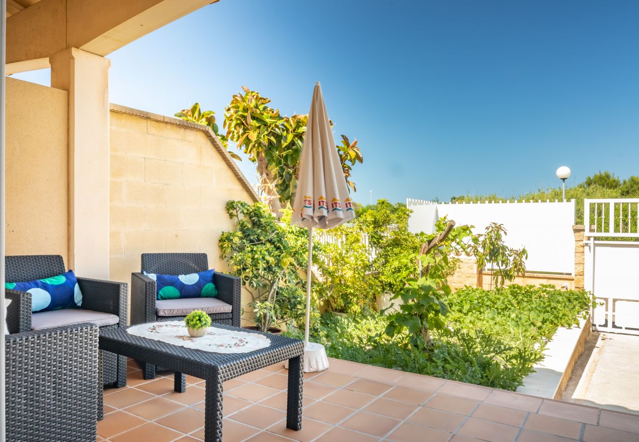 Casa adosada en Alcúdia - Estrella para 8 a 350m de la playa con piscina en Alcudia. AC, WiFi