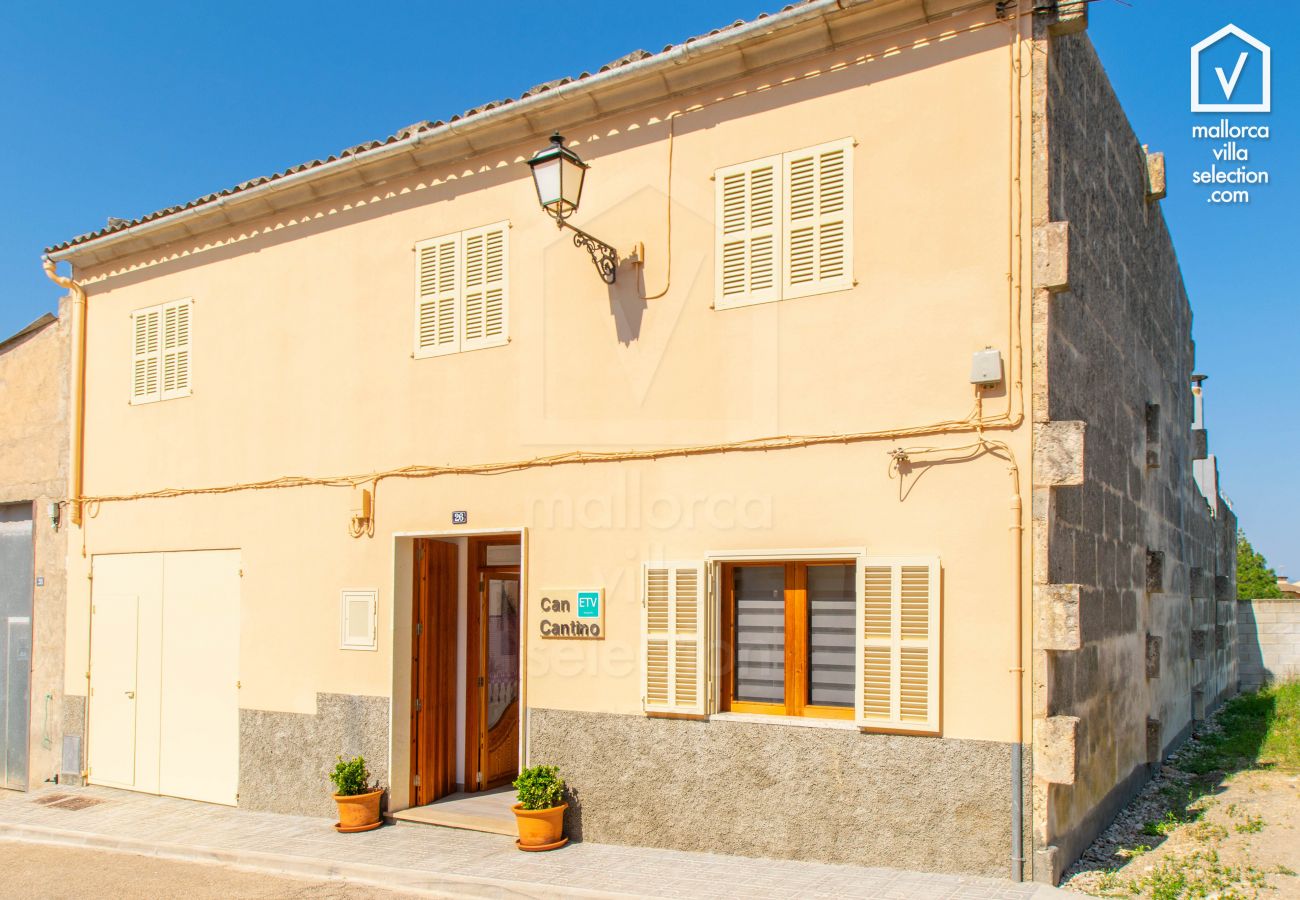 Casa adosada en Santa Margalida - Cantino tipica casa Mallorquina para 4 en Santa Margalida con piscina