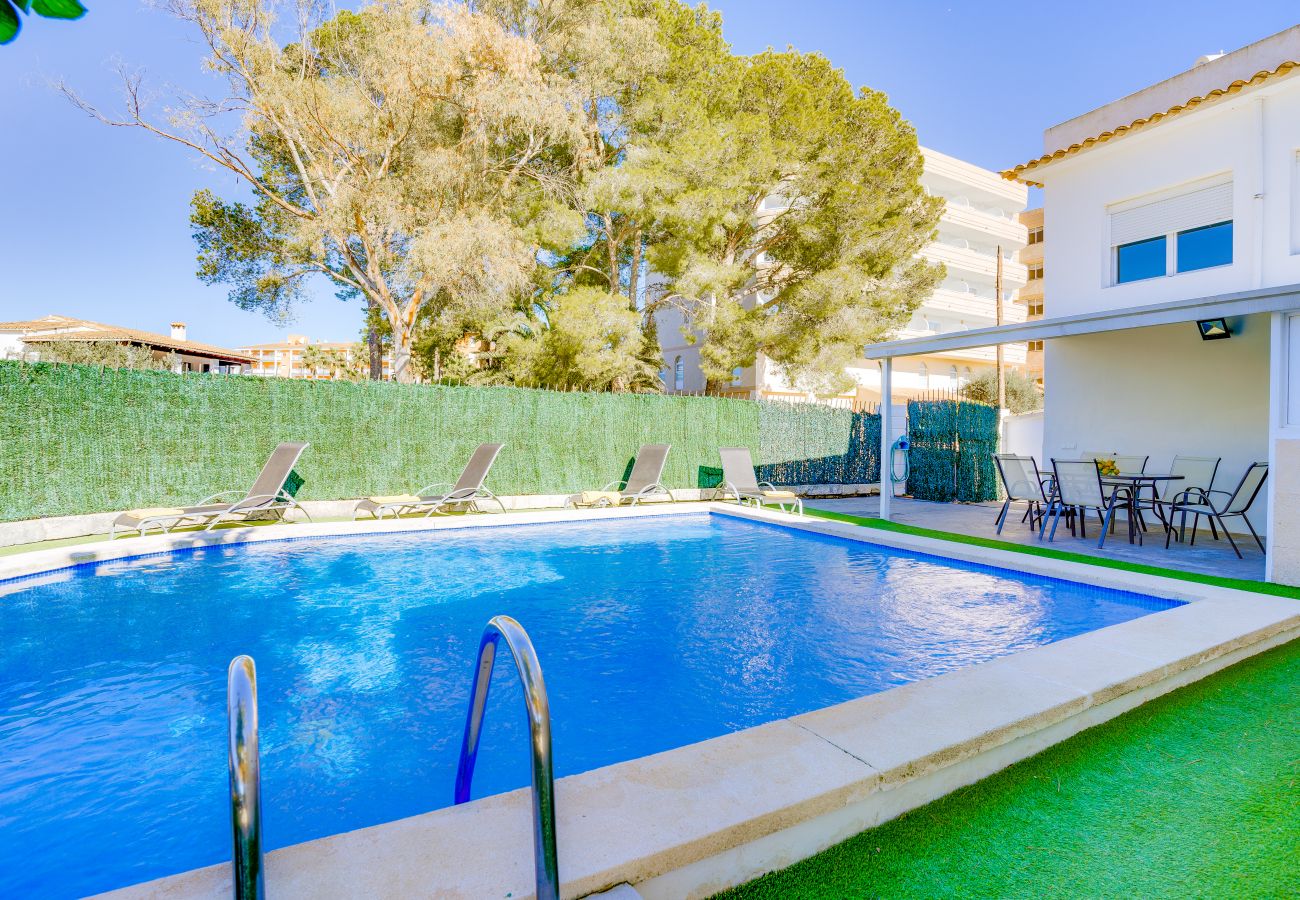 Casa en Alcúdia - Casa BLANCA Alcudia a 500m de la playa para 8 personas con piscina