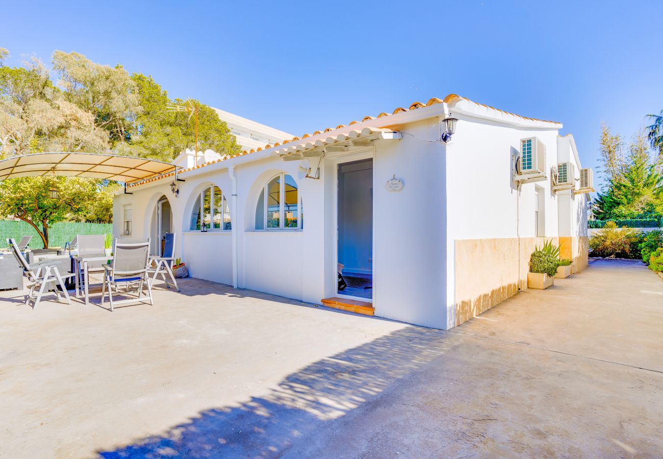 Casa en Alcúdia - Casa BLANCA Alcudia a 500m de la playa para 8 personas con piscina