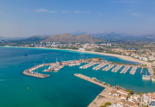 Fotos del Puerto de Alcudia con dron