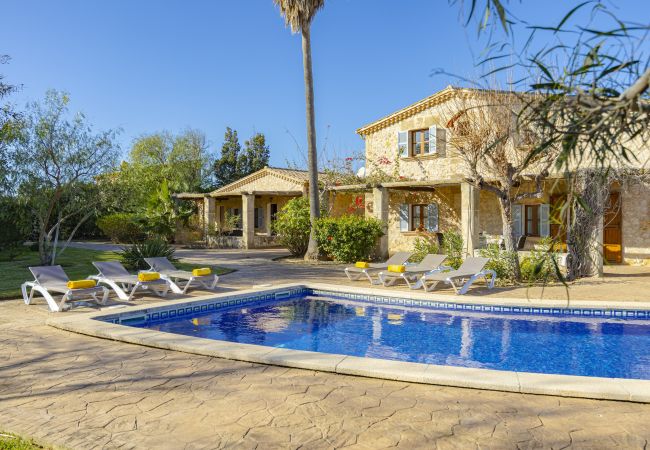 Villa en Alcúdia - Finca Can Soler 2 para 8 con piscina, bbq, wi fi gratis