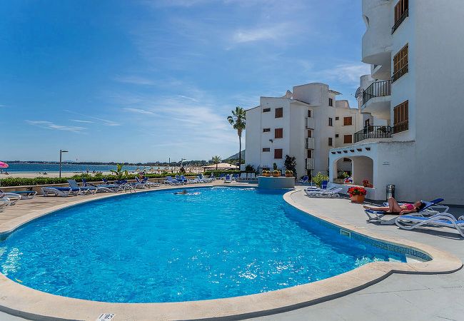 Apartamento en Alcúdia - Apartamento Anglada 54 frente la playa para 4 con piscina