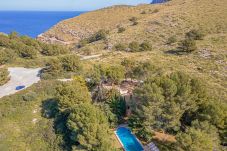 Villa in Cala Sant Vicenç - villa cala carbó