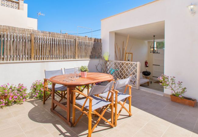 Villa in Alcudia - LA CALMA für 6 bis 1 m vom Meer in Alcudia