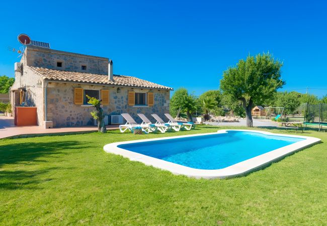  in Alcúdia - Can Roig 113 fantastische Finca mit privatem Pool, Garten, Kinderbereich und Klimaanlage.