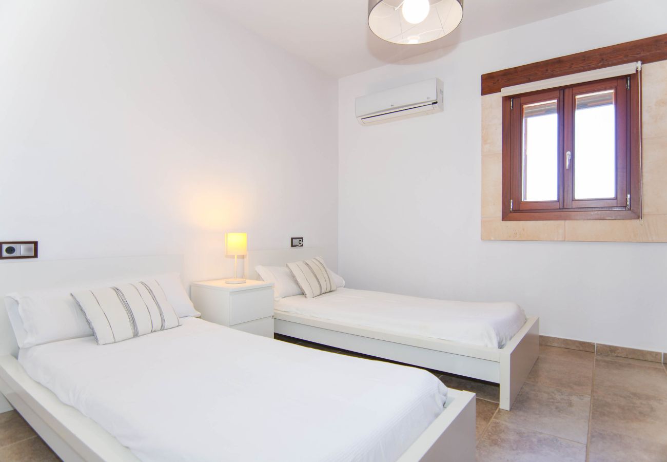 Finca in Sa Pobla - 140 Villa Son Ferragut VT/2073  by Mallorca Charm Finca in Sa Pobla - 140 Villa Son Ferragut VT/2073  by Mallorca Charm