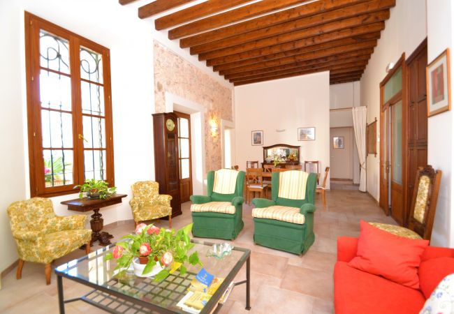 Ferienhaus in Llubi - 152 Villa Tofollubí TI/63 by Mallorca Charme Ferienhaus in Llubi - 152 Villa Tofollubí TI/63 by Mallorca Charme