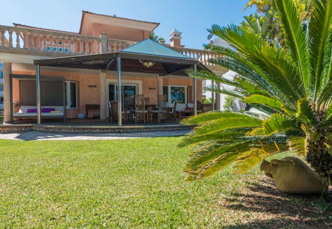 Villa in Alcudia - RAN DE MAR Villa in 1. Meereslinie für 8 Personen. WiFi und AC