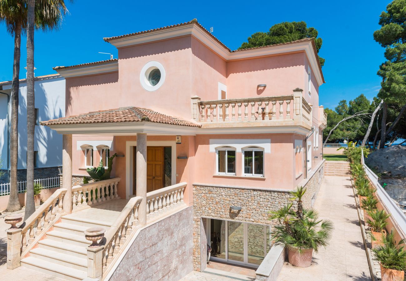 Villa in Alcudia - RAN DE MAR Villa in 1. Meereslinie für 8 Personen. WiFi und AC