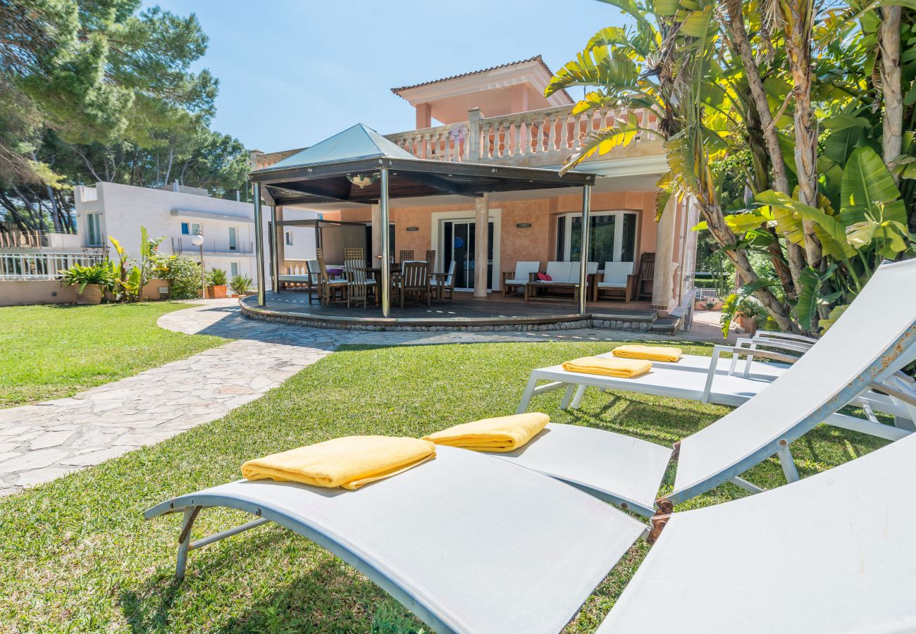 Villa in Alcudia - RAN DE MAR Villa in 1. Meereslinie für 8 Personen. WiFi und AC