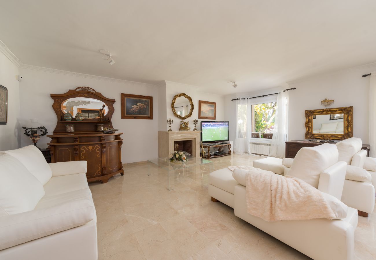 Villa in Alcudia - RAN DE MAR Villa in 1. Meereslinie für 8 Personen. WiFi und AC