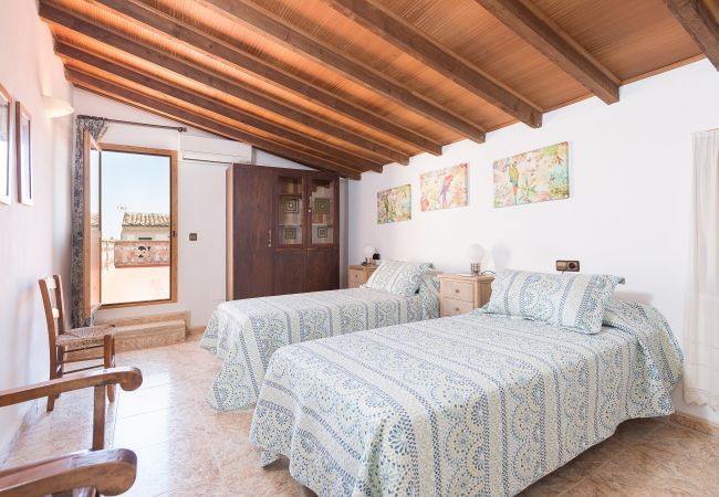 Ferienhaus in Maria de la salut - SA VERDERA Dorfhaus für 10 Personen in Maria de la Salut