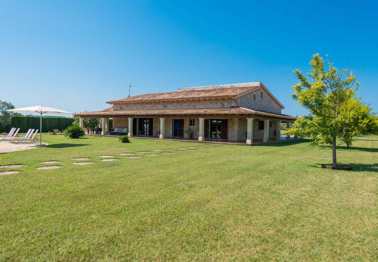 Finca in Sa Pobla - Villa SANT VICENS für 8 Personen mit Schwimmbad inmitten der Natur