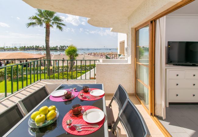 Ferienwohnung in Alcudia - CARABELA BEACH für 4 mit Pool nur 10 m vom Strand