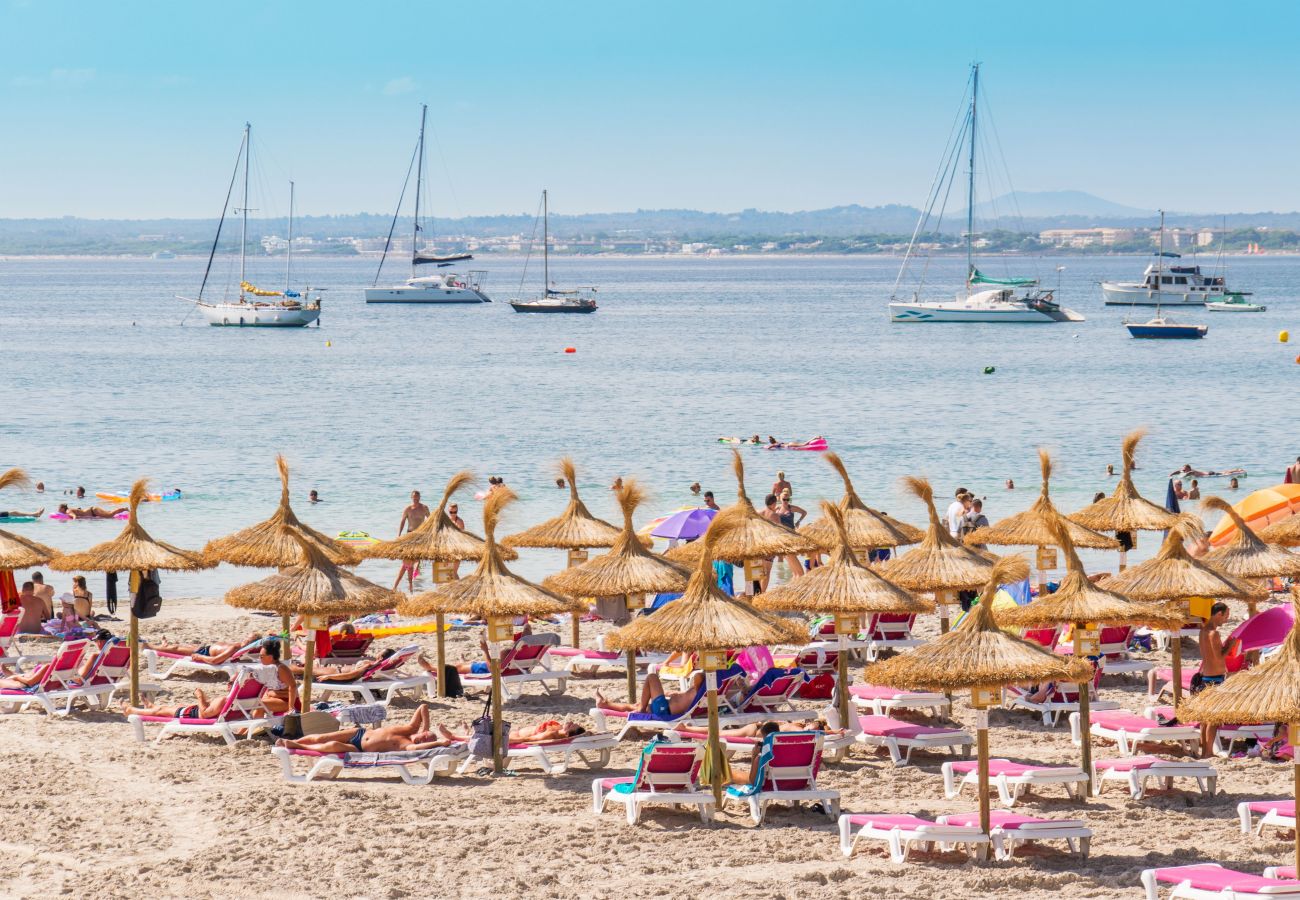 Ferienwohnung in Alcudia - CARABELA BEACH für 4 mit Pool nur 10 m vom Strand