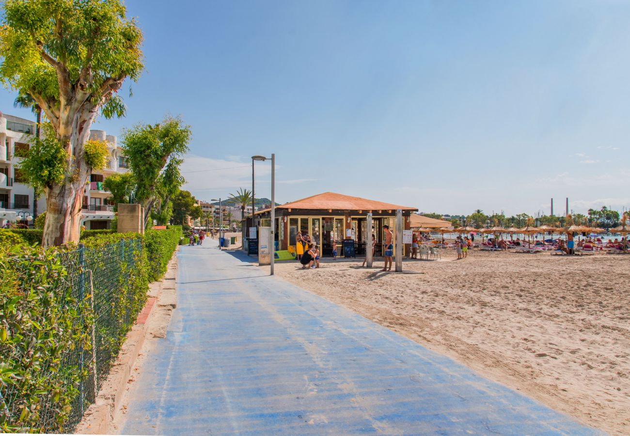 Ferienwohnung in Alcudia - CARABELA BEACH für 4 mit Pool nur 10 m vom Strand