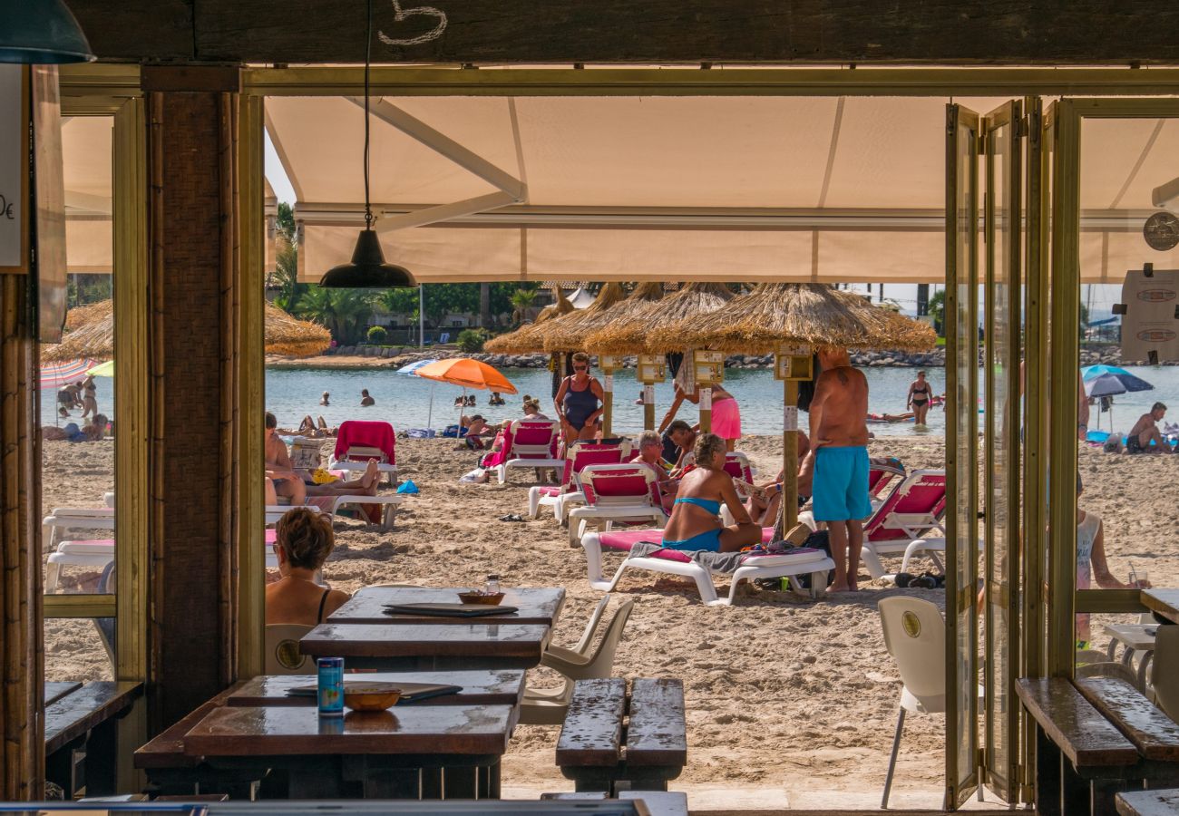 Ferienwohnung in Alcudia - CARABELA BEACH für 4 mit Pool nur 10 m vom Strand