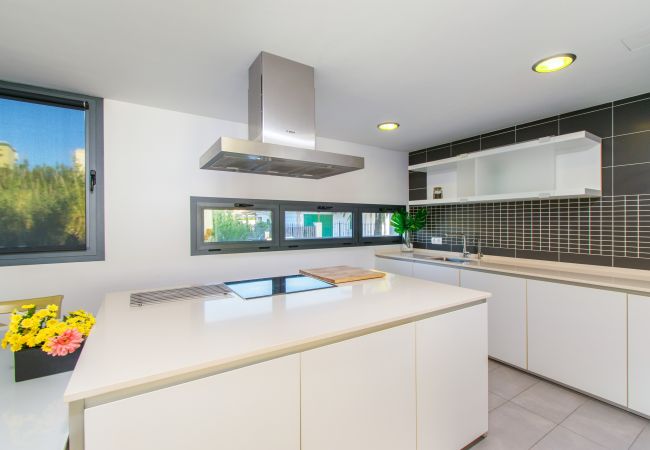 Villa in Playa de Muro - Lake Village (080) Villa in Playa de Muro - Lake Village (080)