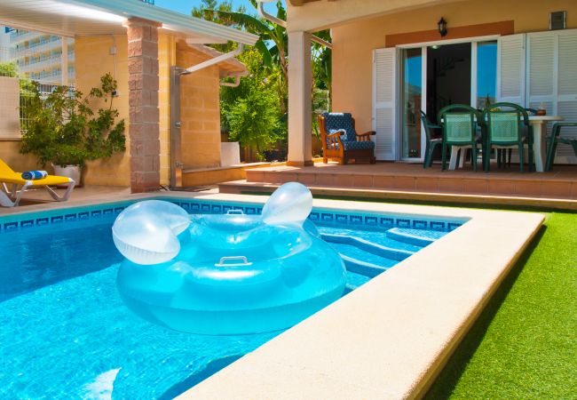 Villa in Alcúdia - ESTRELLA AZUL Haus für 8 mit pool in Puerto de Alcudia