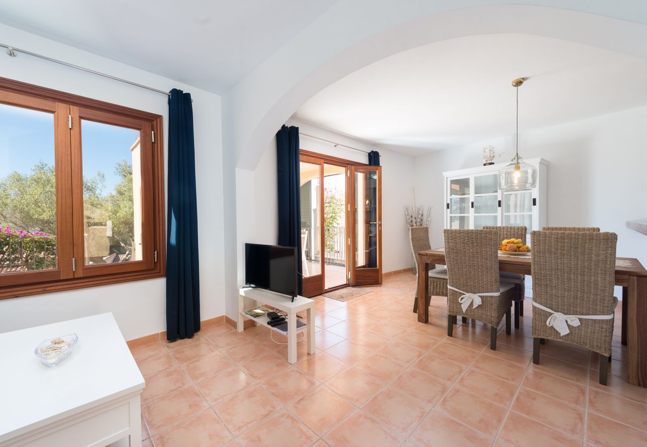 Stadthaus in Cala Romantica - Casa Goldi Haus 350mtr vom Strand für 4 Personen