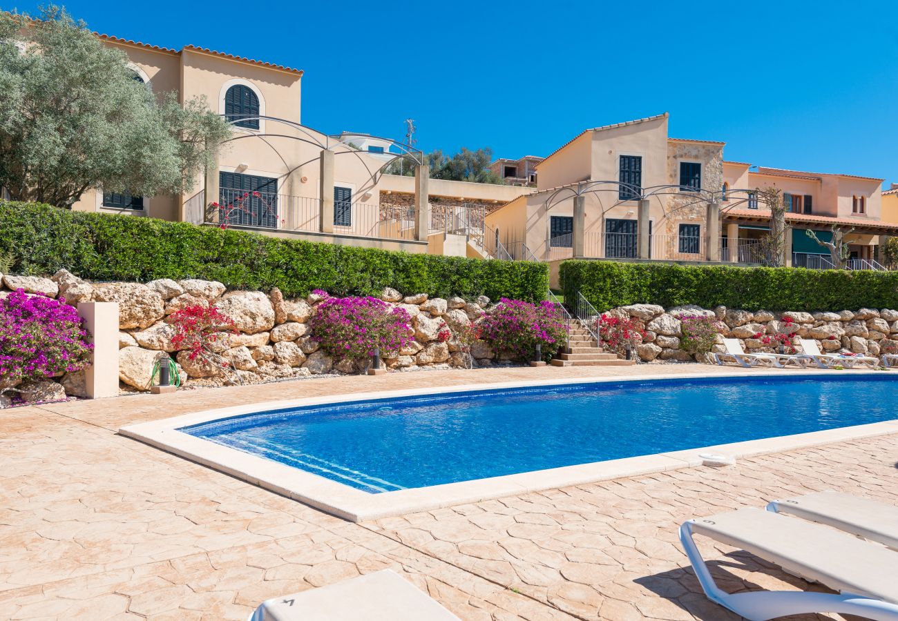 Stadthaus in Cala Romantica - Casa Goldi Haus 350mtr vom Strand für 4 Personen