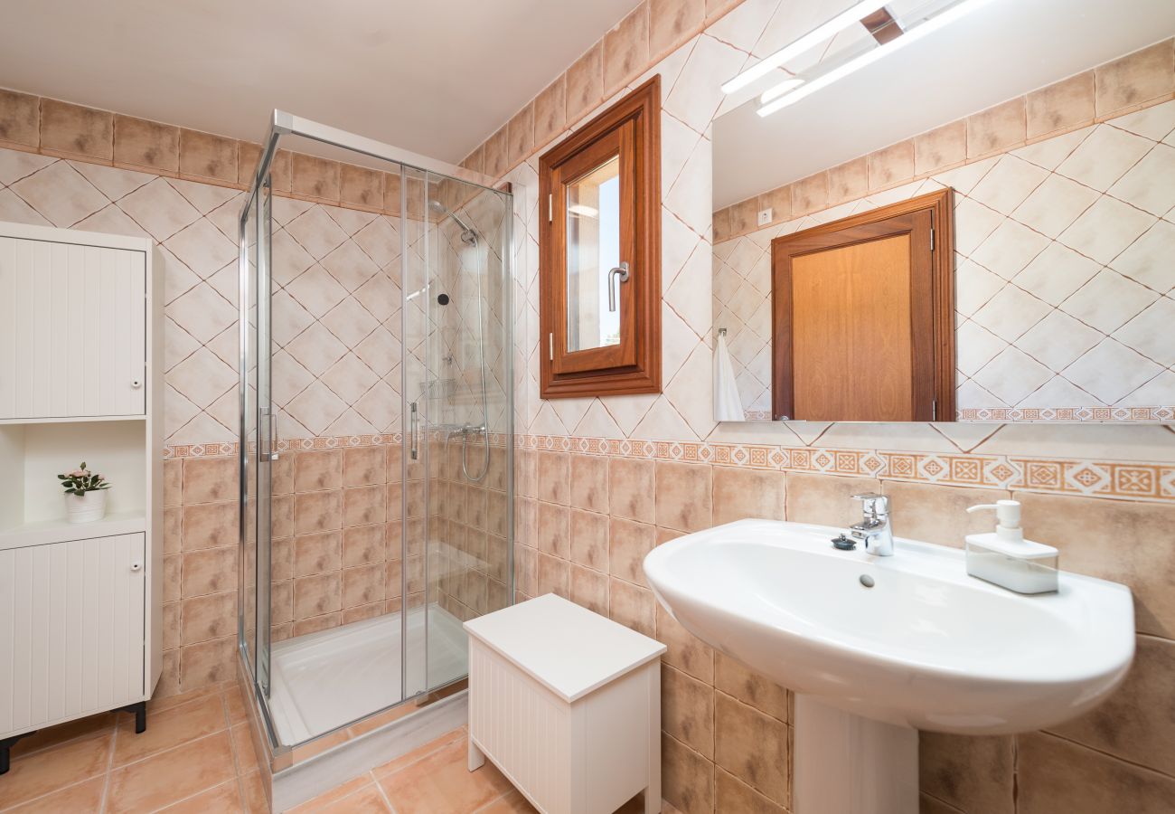 Stadthaus in Cala Romantica - Casa Goldi Haus 350mtr vom Strand für 4 Personen
