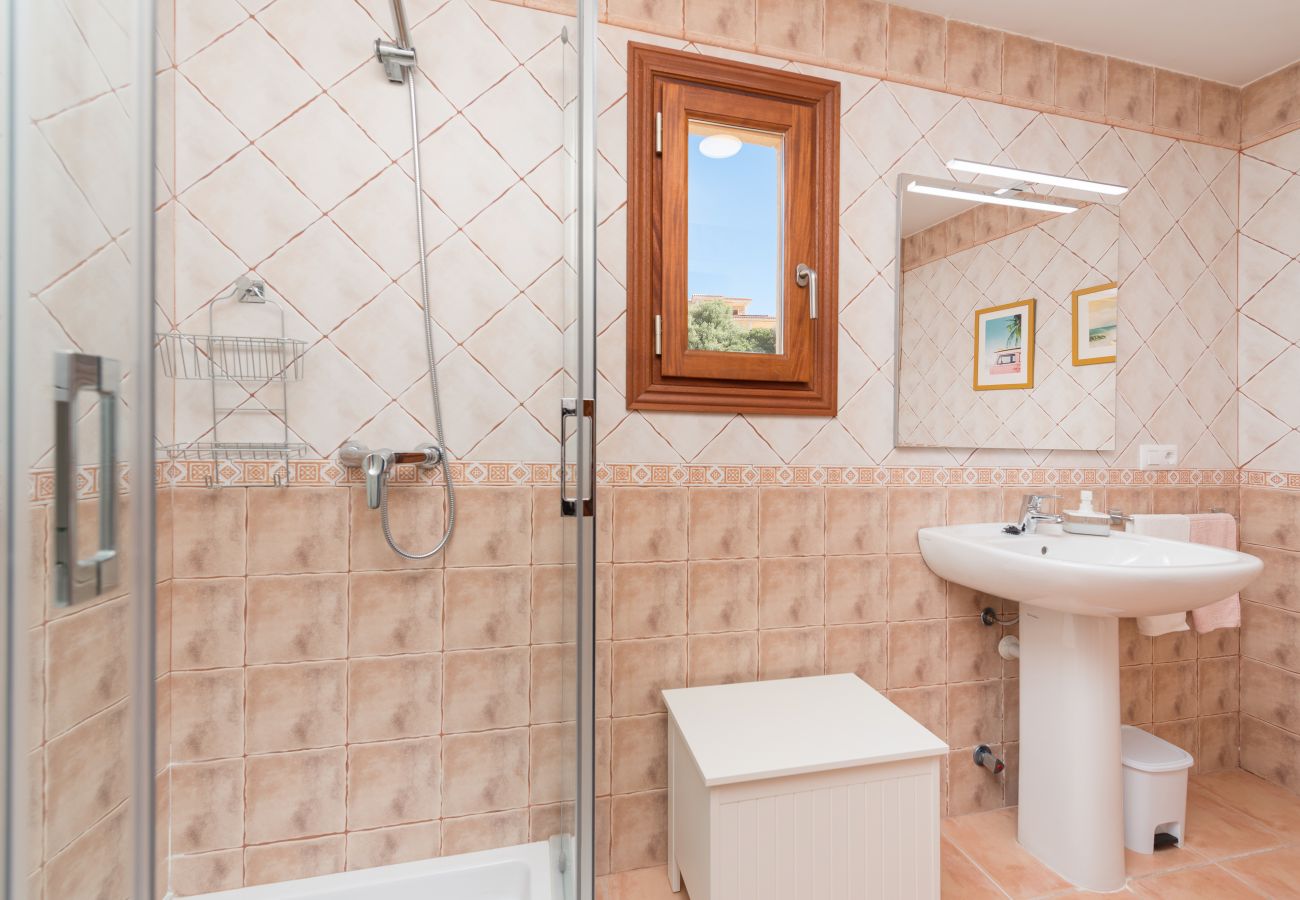 Stadthaus in Cala Romantica - Casa Goldi Haus 350mtr vom Strand für 4 Personen