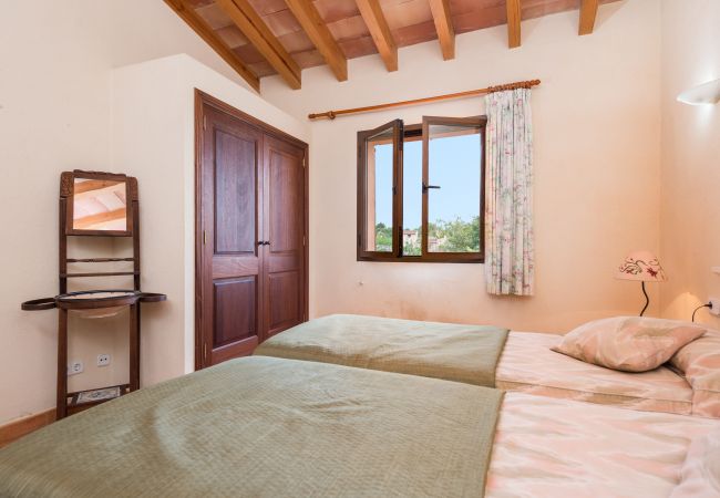 Villa in Cala Bona - GALARDO Finca für 6 nur 50m vom Strand in Port Verd