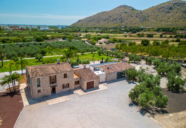 Villa in Alcudia - CAN OLIVA Wunderschöne und moderne Finca für 8 Personen mit Pool Alcudia