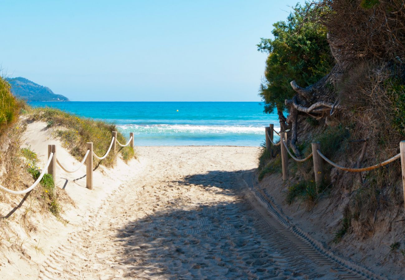 Ferienhaus in Alcudia - Gaviotas für 6 in Alcudia bei 350 vom Strand mit Schwimmbad