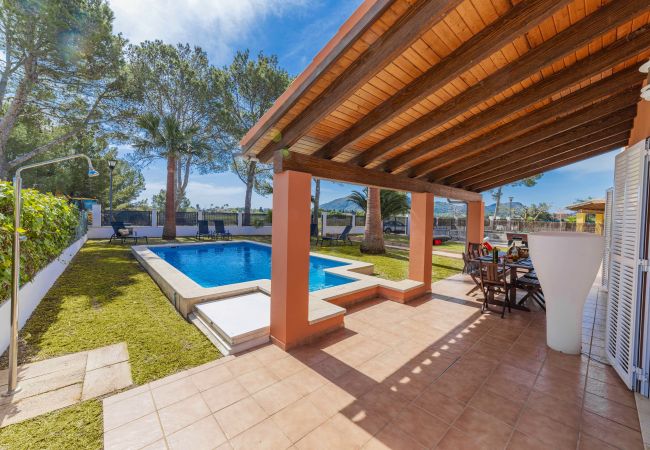 Chalet in Alcudia - Villa MENORCA für 8 Personen in Meeresnähe mit Pool