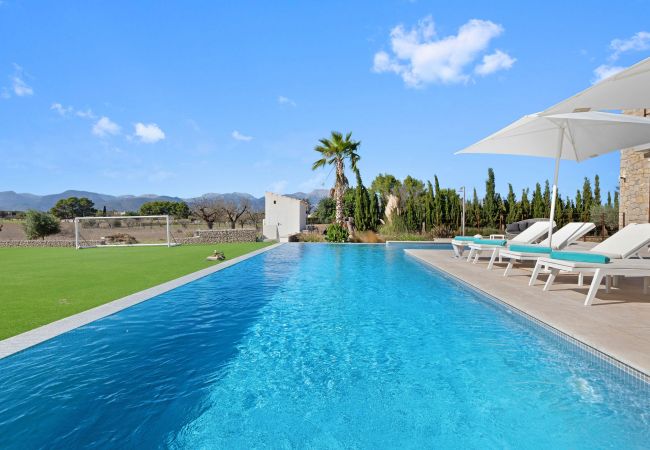 Villa in Costitx - VILLA SON SET mit Schwimmbad und Fitnessraum 