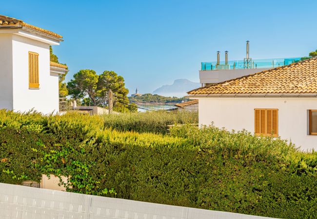 Stadthaus in Alcudia - Villa Playa Golf mit Schwimmbad und 180 m vom Meer entfernt
