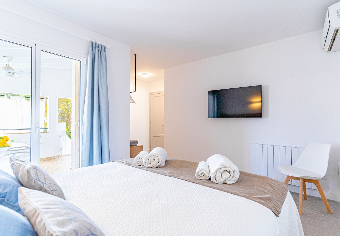 Stadthaus in Alcudia - Villa Napols Playa & Golf mit Schwimmbad und 180 m vom Meer entfernt