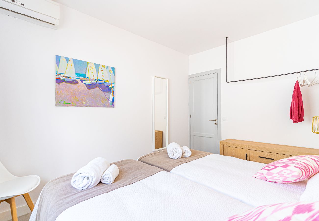 Stadthaus in Alcudia - Villa Napols Playa & Golf mit Schwimmbad und 180 m vom Meer entfernt