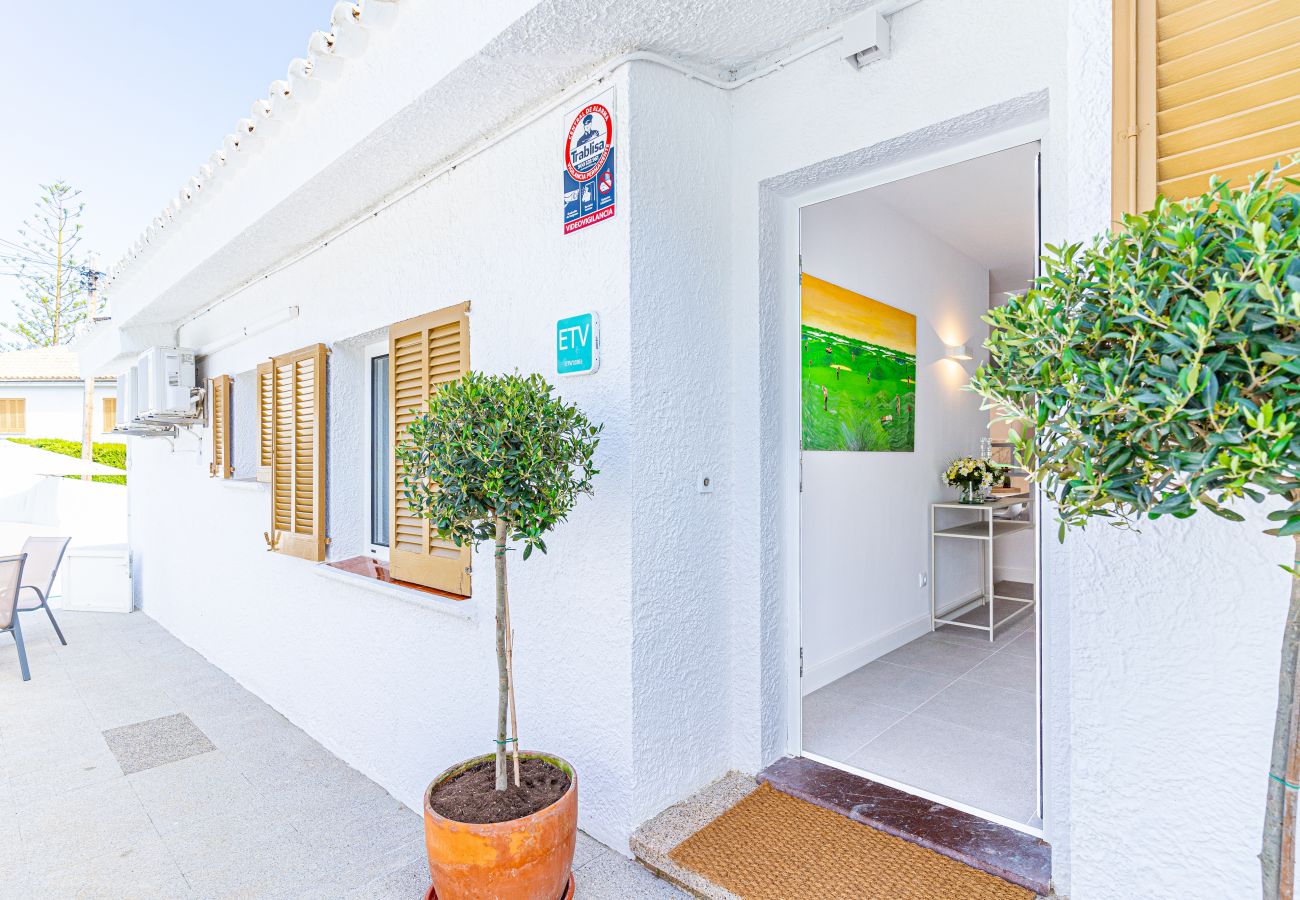 Stadthaus in Alcudia - Villa Napols Playa & Golf mit Schwimmbad und 180 m vom Meer entfernt